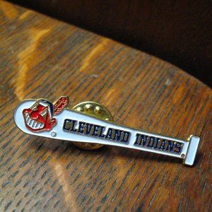 ⚾️ Cleveland Indians Unocal 76 Vintage Lapel Pin